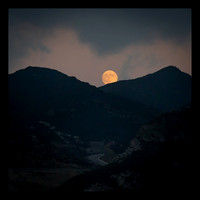 Moon rise over Olympos