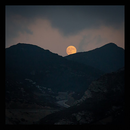 Moon rise over Olympos